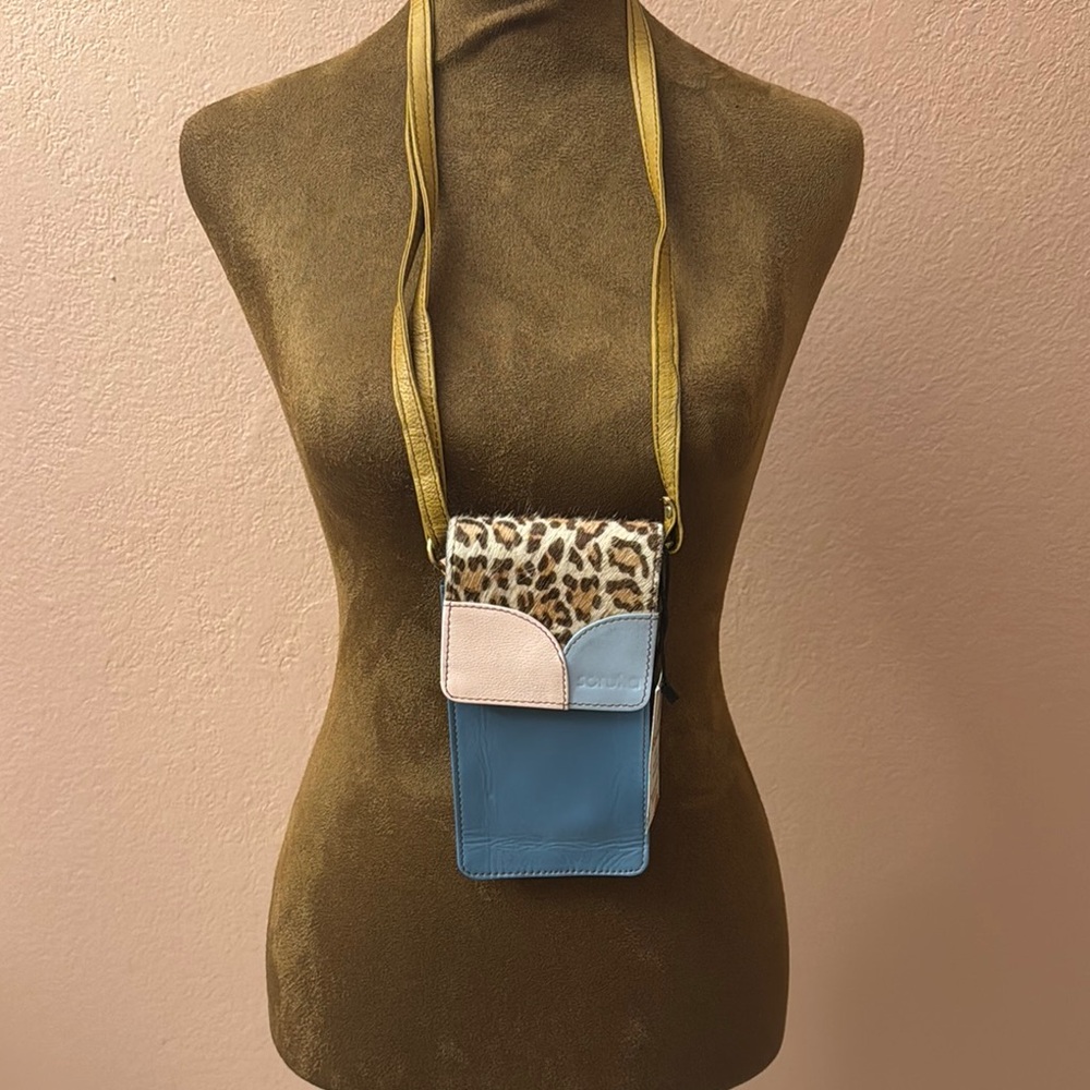 SORUKA Leather Stylish Blue and Pink Leopard Print phone Crossbody Bag
